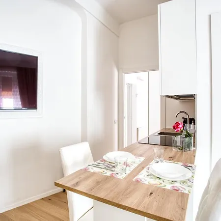 Joivy Old Milan Navigli Family Apartments Exterior photo